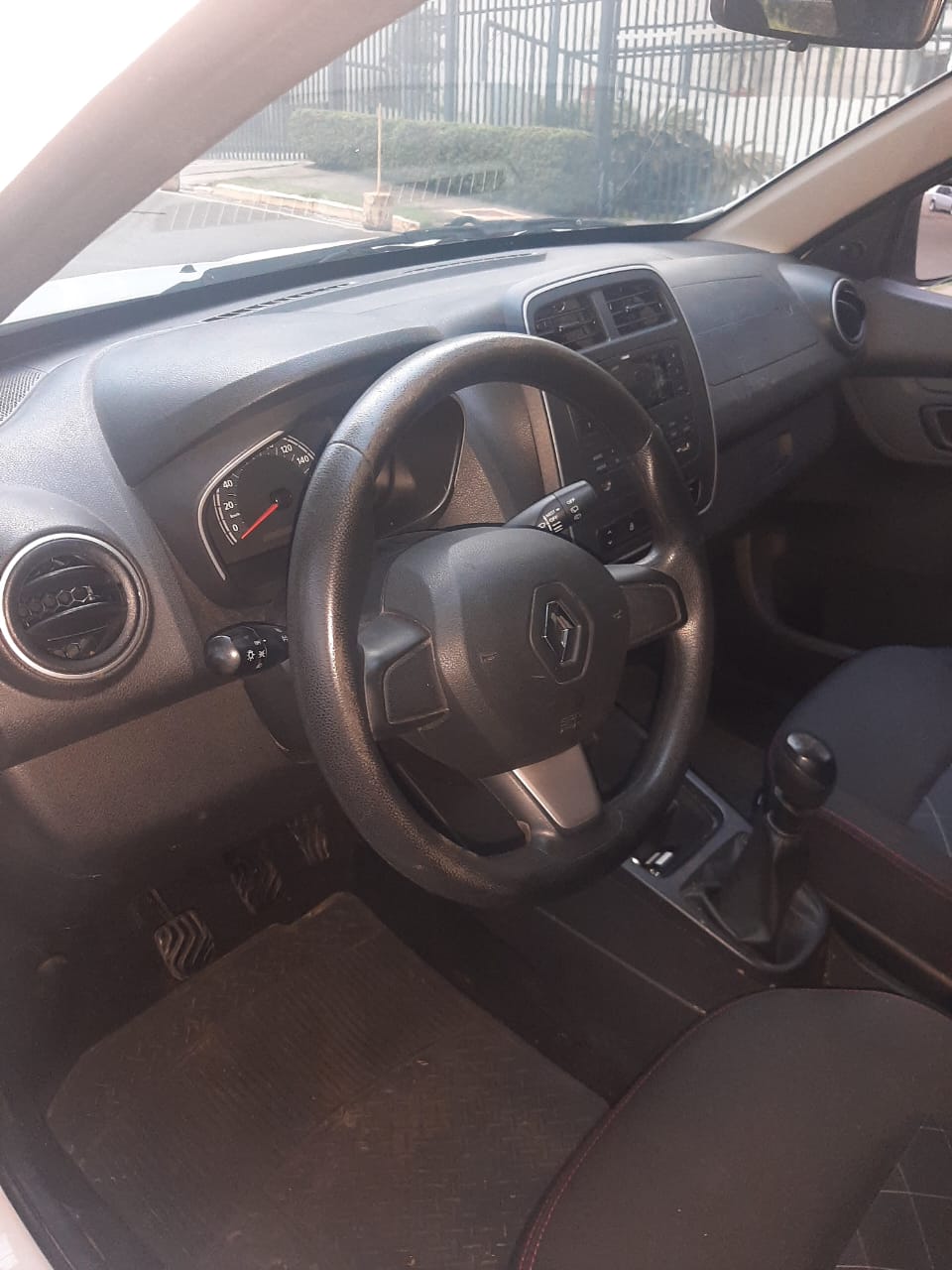 RENAULT KWID 2022 BRANCO - Imagem 4