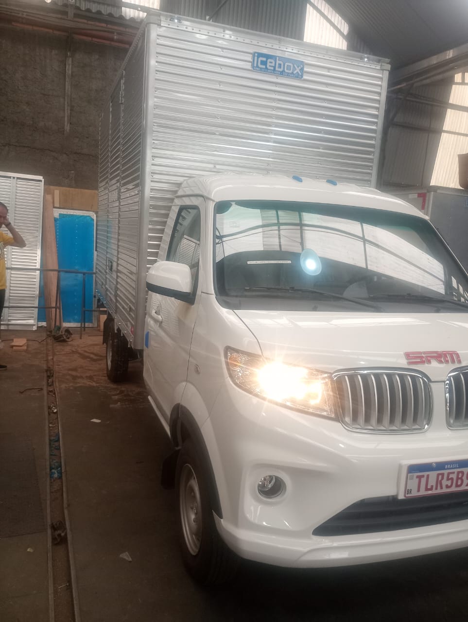 T LUX COM BAÚ 1,6 SHINERAY - Imagem 3