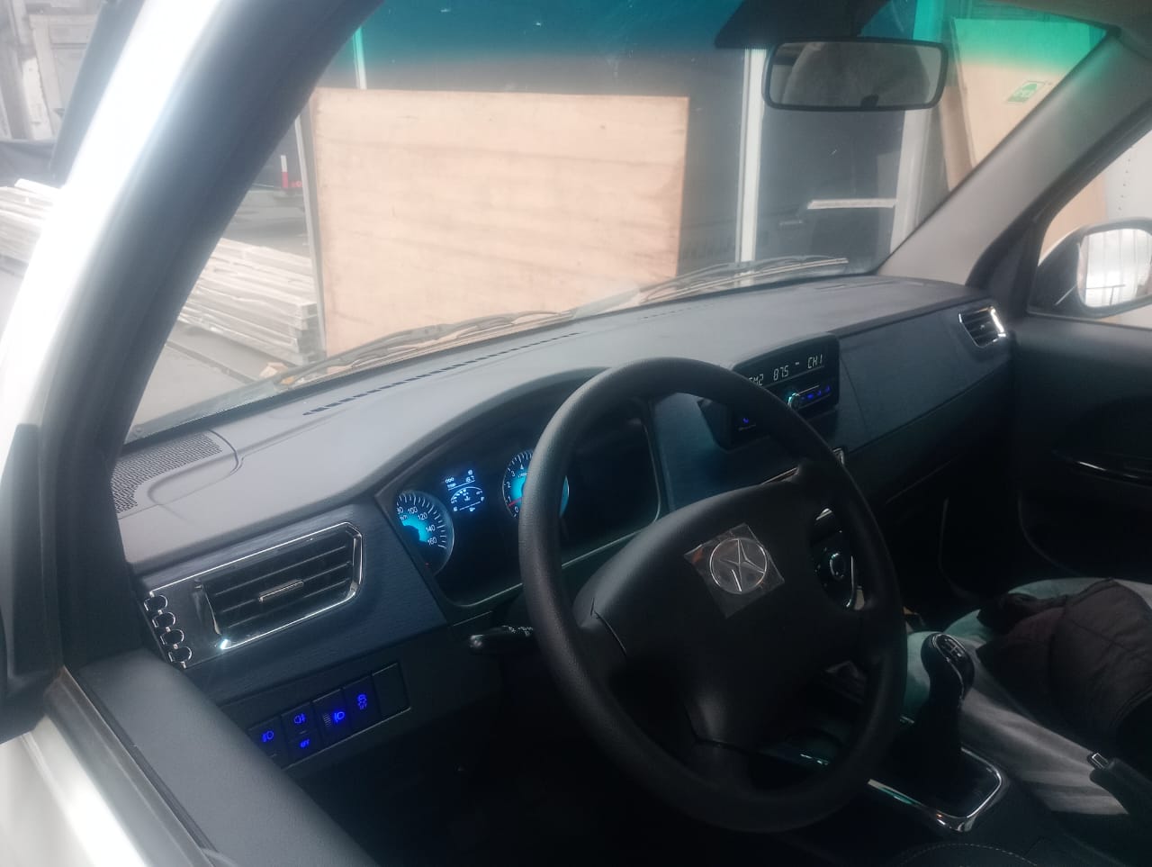 T LUX COM BAÚ 1,6 SHINERAY - Imagem 4